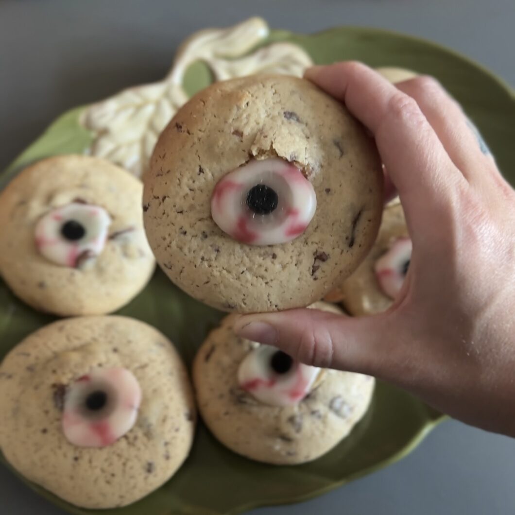 Halloween cookies med øjne